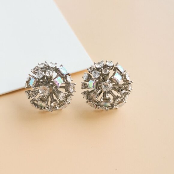 Kate Spade Beaming Bright Collection. Silver Clear Crystal Stud Earrings - Picture 1 of 4